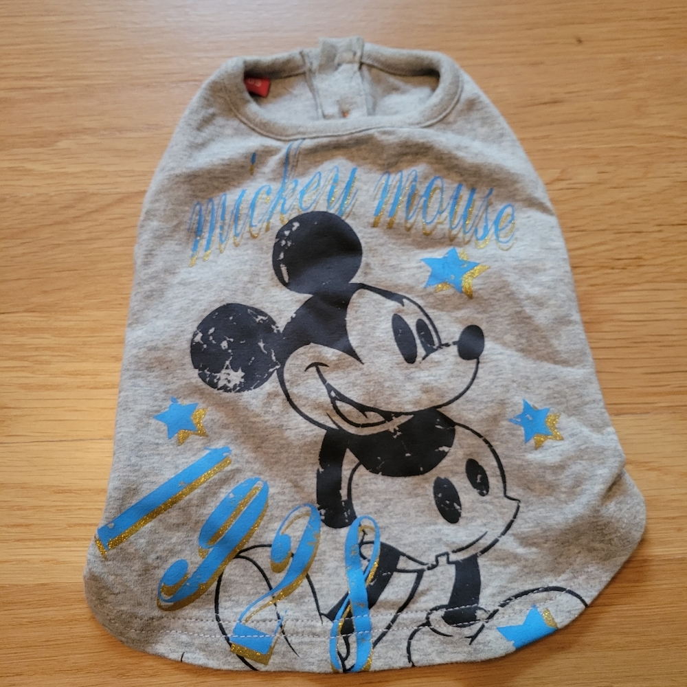Disney dog shirt sz s